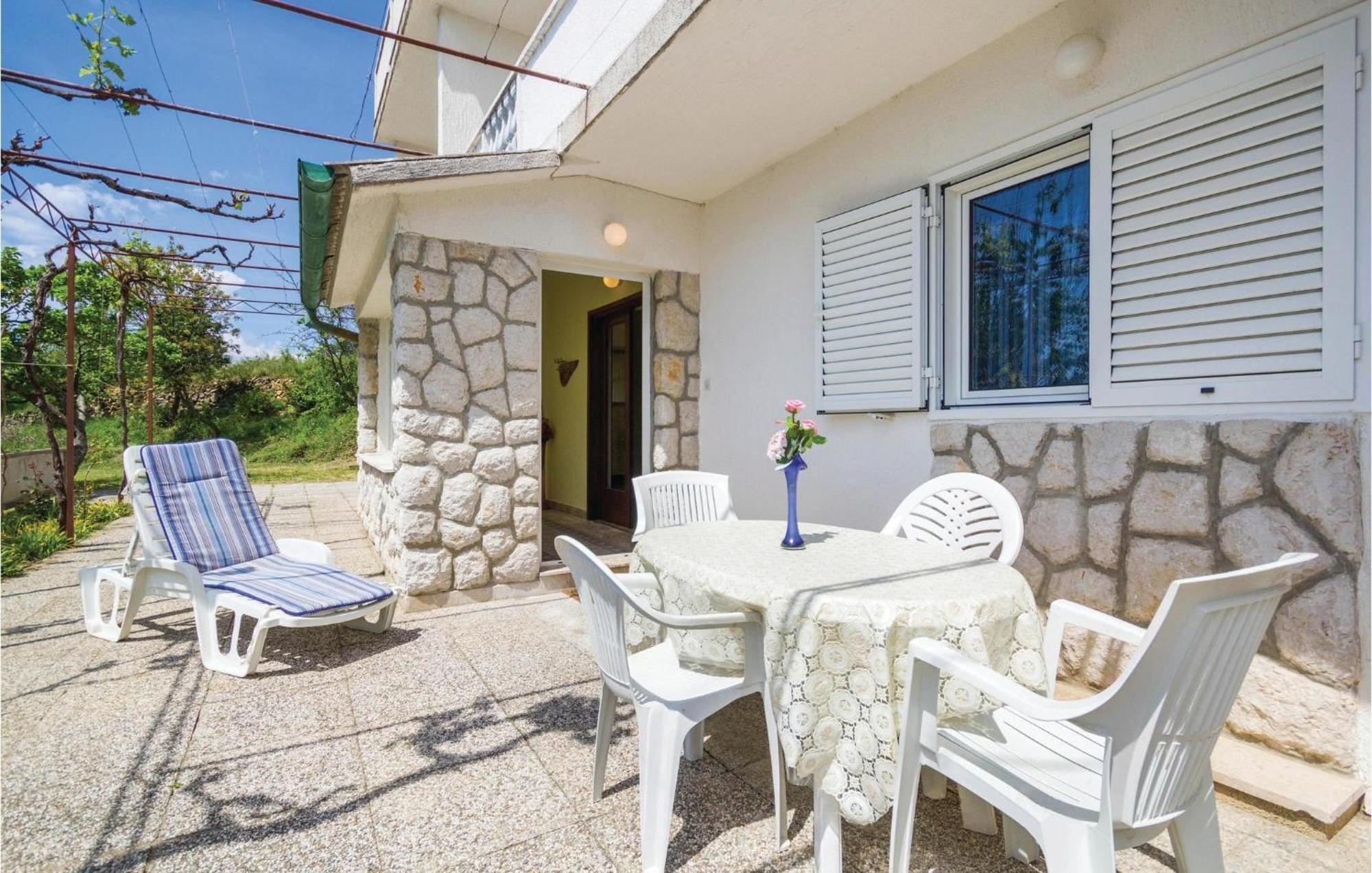 Pet Friendly Apartment In Kampor With Kitchen Dış mekan fotoğraf