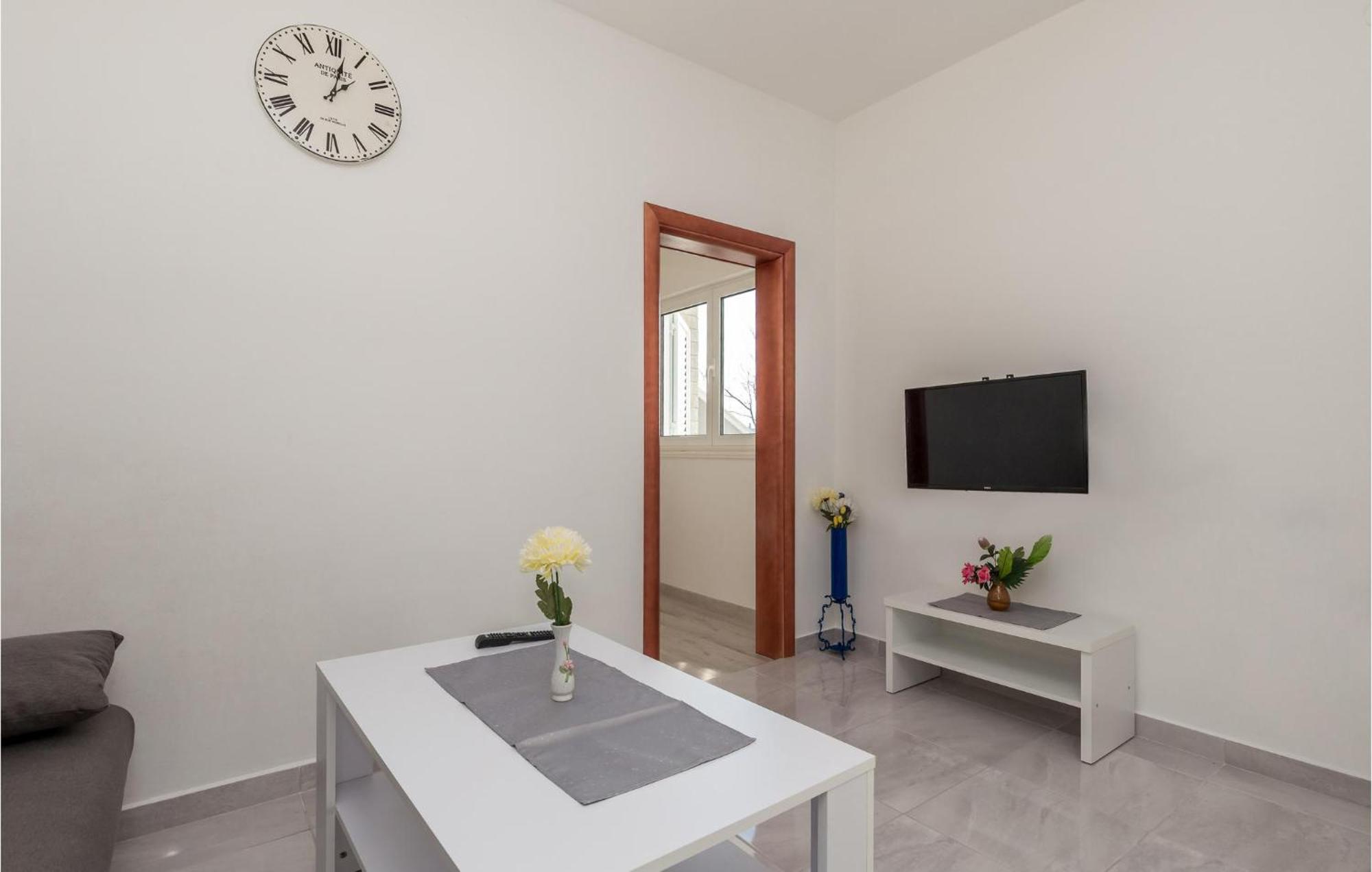 Pet Friendly Apartment In Kampor With Kitchen Dış mekan fotoğraf